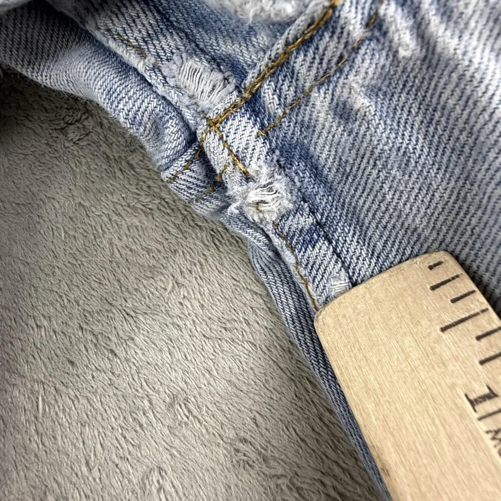 Vintage Levi's 501 Jeans Mens 34x32 Blue Light Wash Straight Leg Denim USA 90s